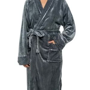 Women’s Pavilia plush robe